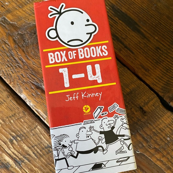Diary of A Wimpy Kid, Box Set. Books 1-4. New. - Picture 3 of 4